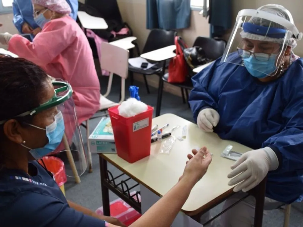 Covid-19: Siguen controlando cómo está de salud el personal sanitario