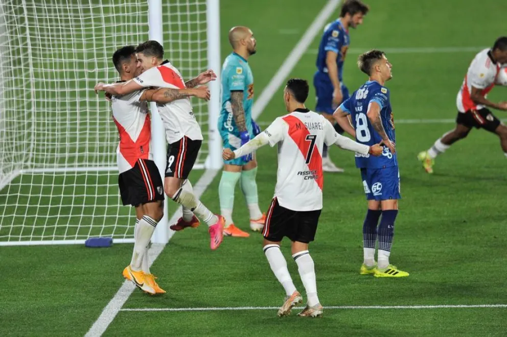 A la caza del puntero: River derrotó a Arsenal y es escolta de Talleres