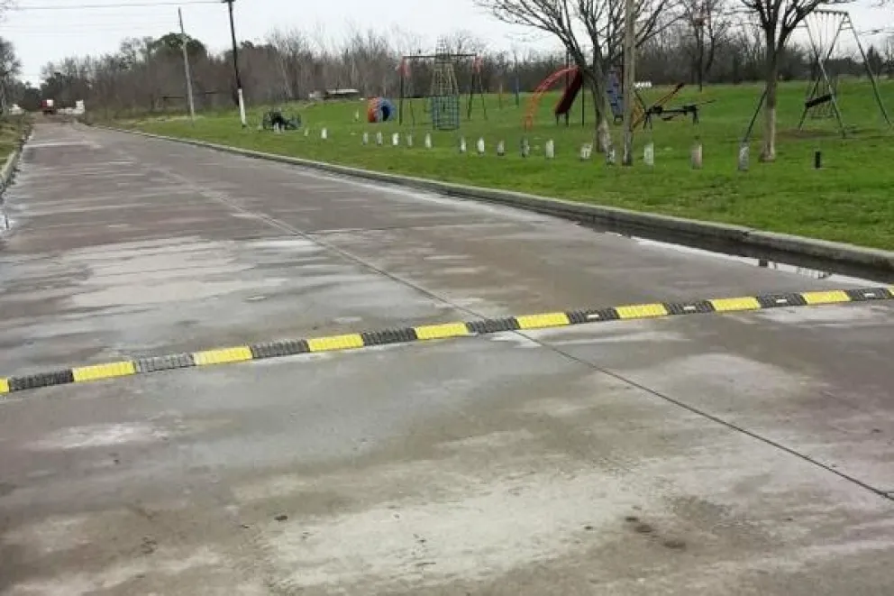Vecino de Viedma se queja de los atenuadores de velocidad