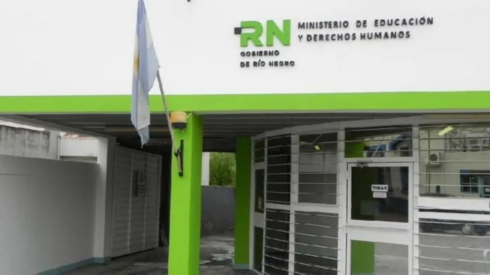Educación recorrió escuelas secundarias de Viedma y San Javier