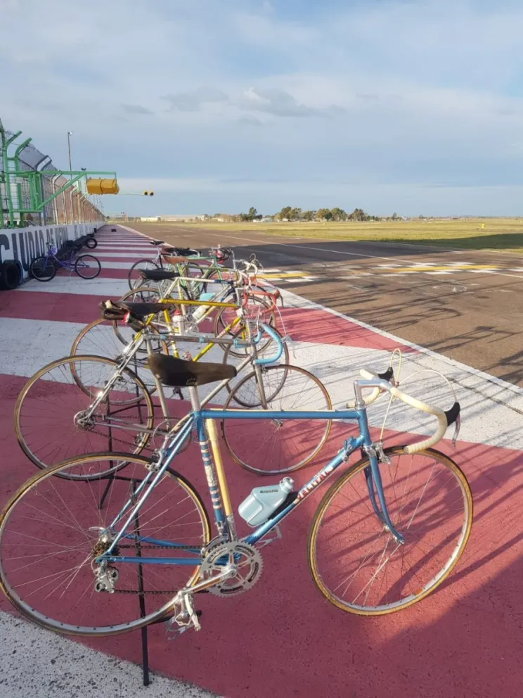 Las bicicletas se apoderaron del autódromo