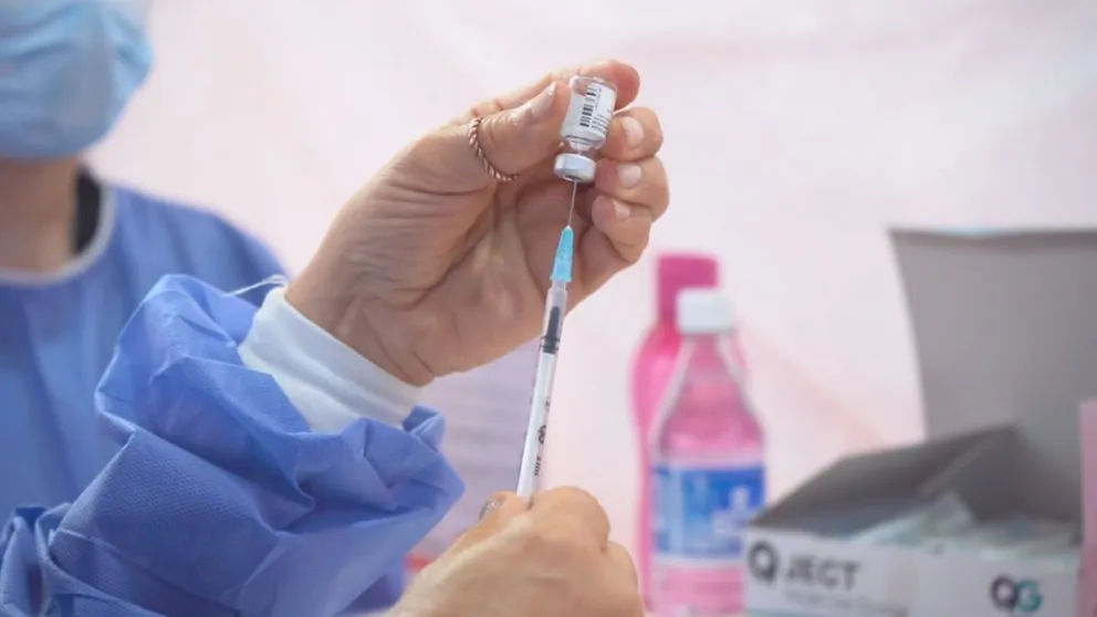 Llegan a Río Negro 2.340 dosis de la vacuna Pfizer