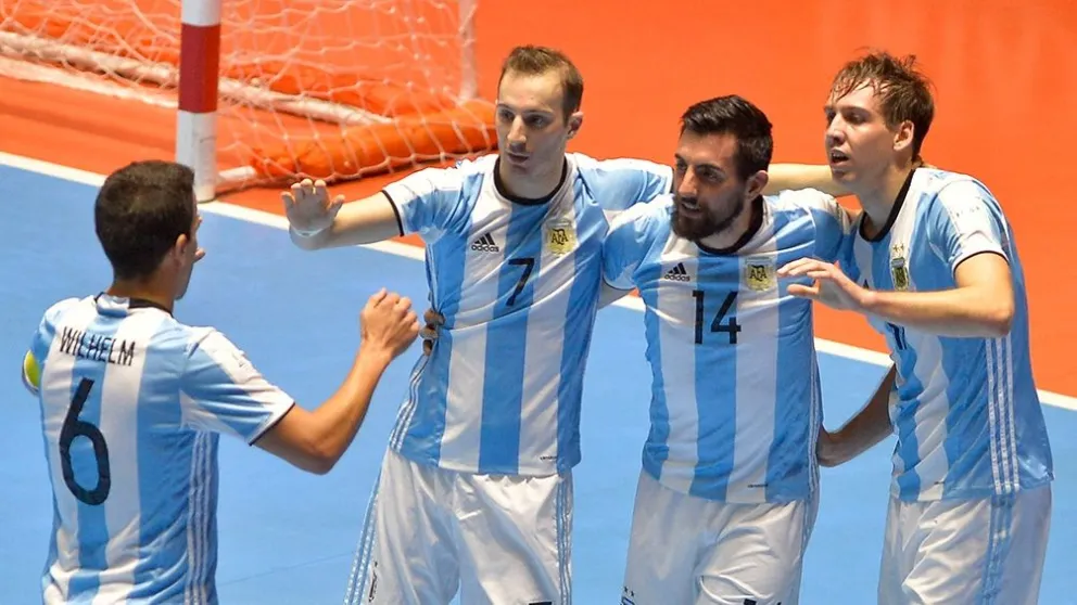Agenda deportiva de este miércoles: Argentina enfrenta a Brasil en busca de una nueva final
