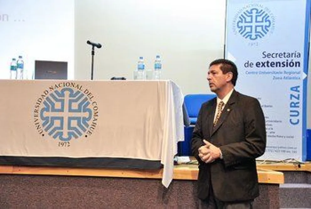 Enfermería: Claudio Mennecozzi habló sobre qué pasará con la carrera y con el futuro de los docentes 