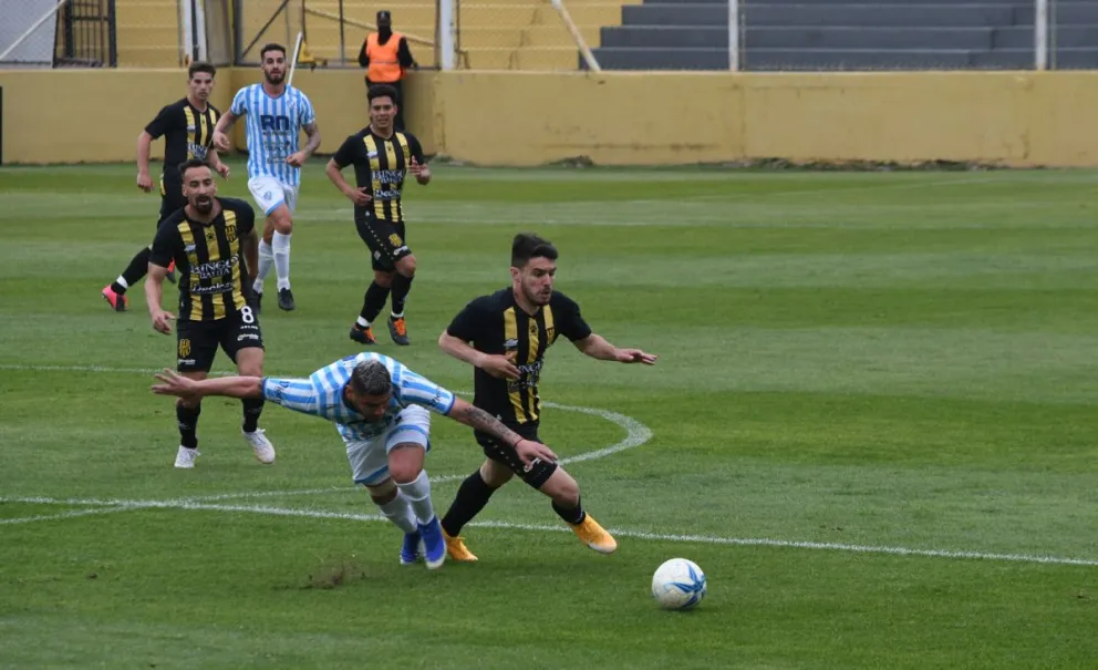 Triunfazo en el Carminatti: Un Sol de Mayo muy superior goleó a Olimpo en Bahía Blanca