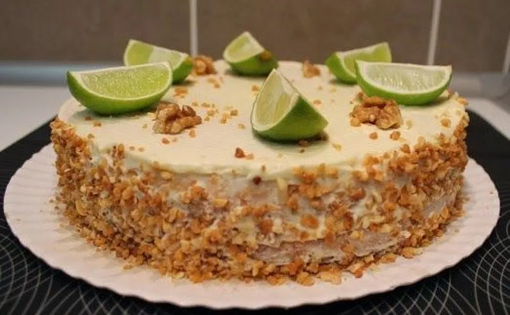 Torta borracha “Pisco Sour”: La receta que deslumbró en Bake Off Argentina