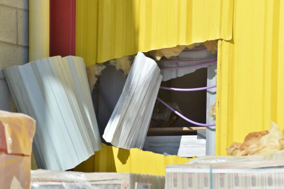 Robaron en Hipertehuelche tras hacer un boquete: la alarma sonó dos veces pero nadie la escuchó