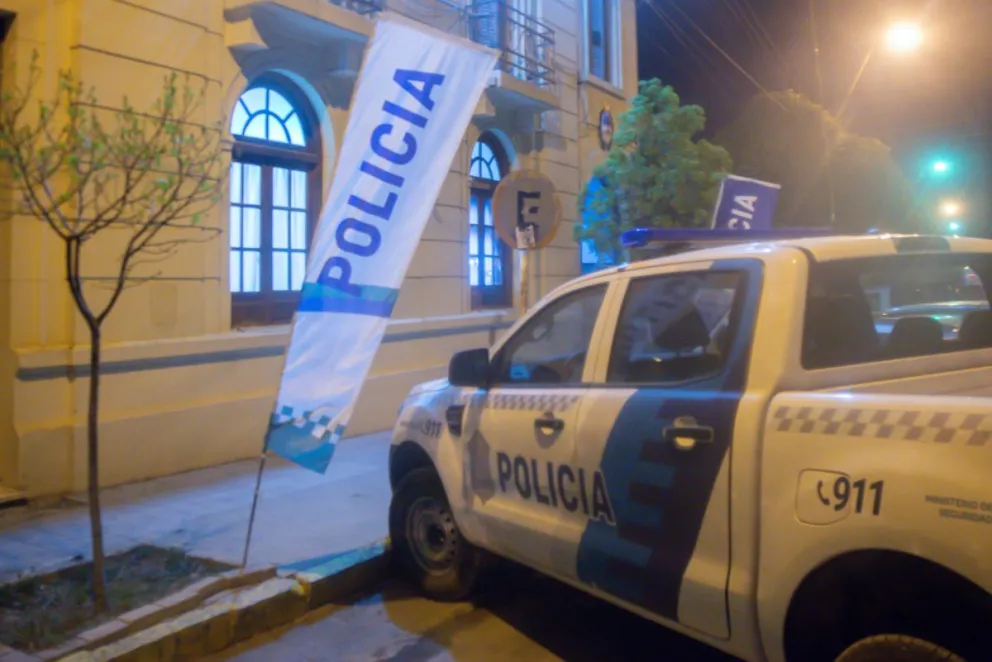 Asaltaron a dos jóvenes en Patagones: a una le pusieron una pistola en la cabeza