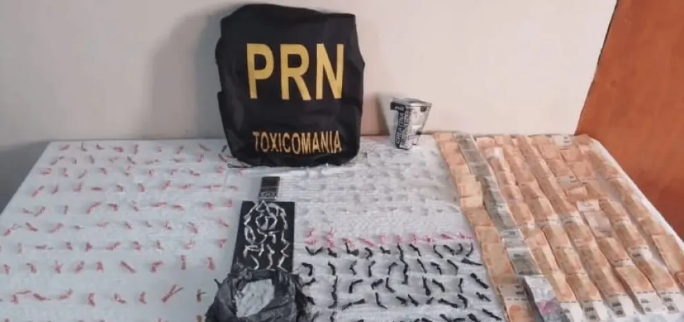 Operativo contra el narcotráfico: secuestraron droga, dinero y hubo detenidos