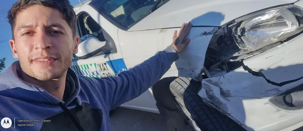 Le chocaron el auto al taxista influencer Agustín Anduelo