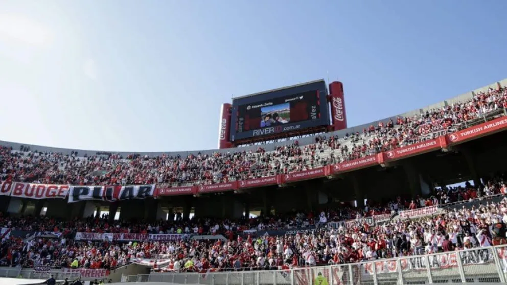  Exceso de público: Allanamiento en el Monumental para investigar el aforo de River en el Superclásico