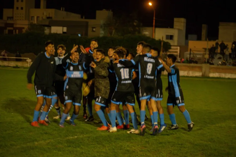 Jorge Newbery voló más alto en las formativas 