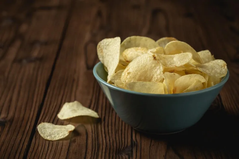 Receta para hacer papas fritas como las de paquete pero ¡hechas en casa!