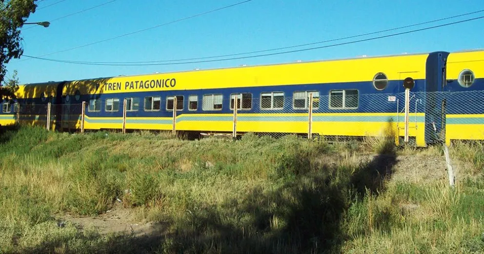 Los agarraron cargando rieles en una camioneta