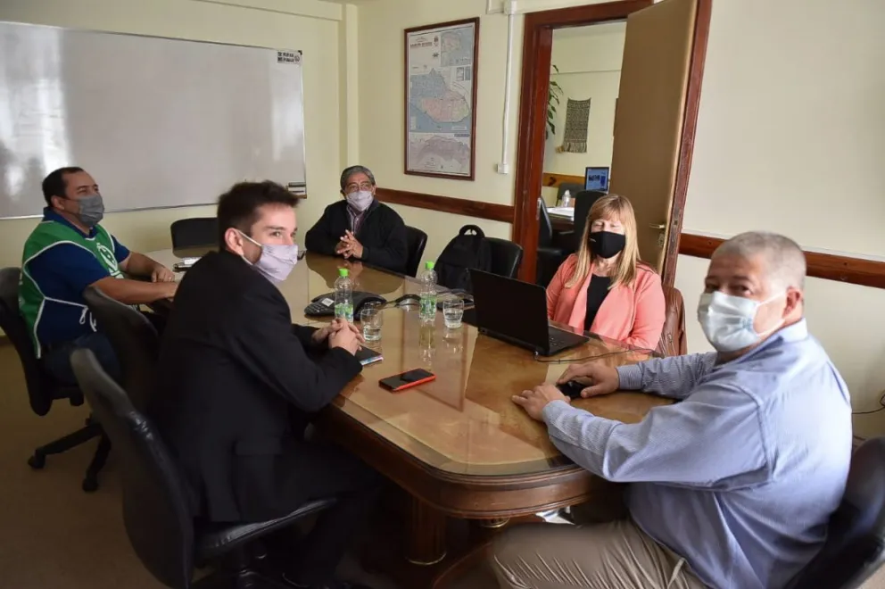Los tres sindicatos prometieron responder a la oferta del gobierno rionegrino