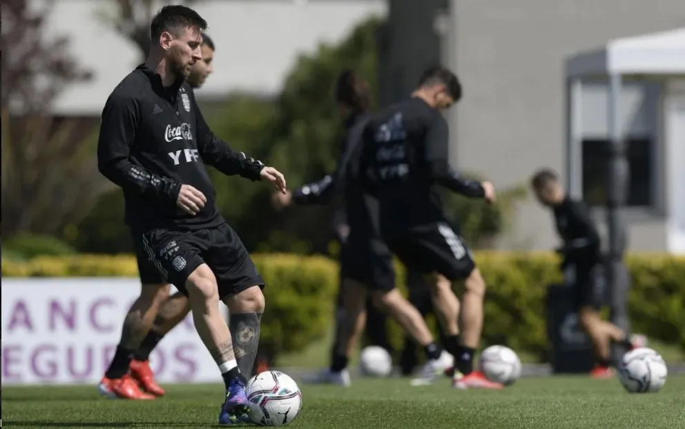Leo Messi y un detalle en el tobillo derecho que no pasó inadvertido