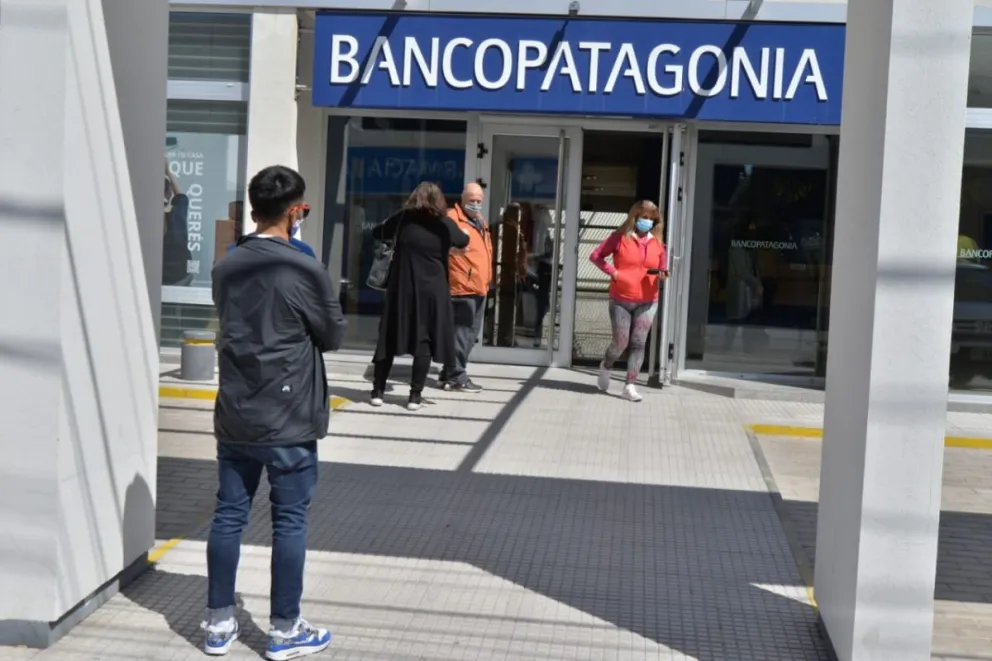 Bancos: El pase sanitario y su impacto en clientes y en los empleados