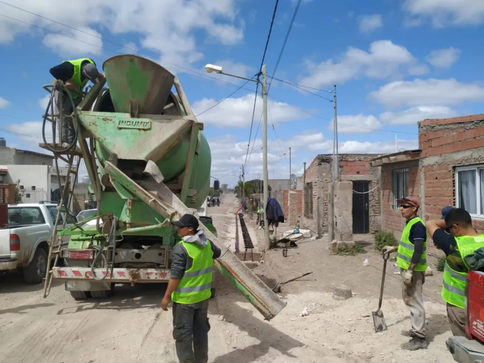 Nación invierte en obras de cordón cuneta en el ex Loteo Silva