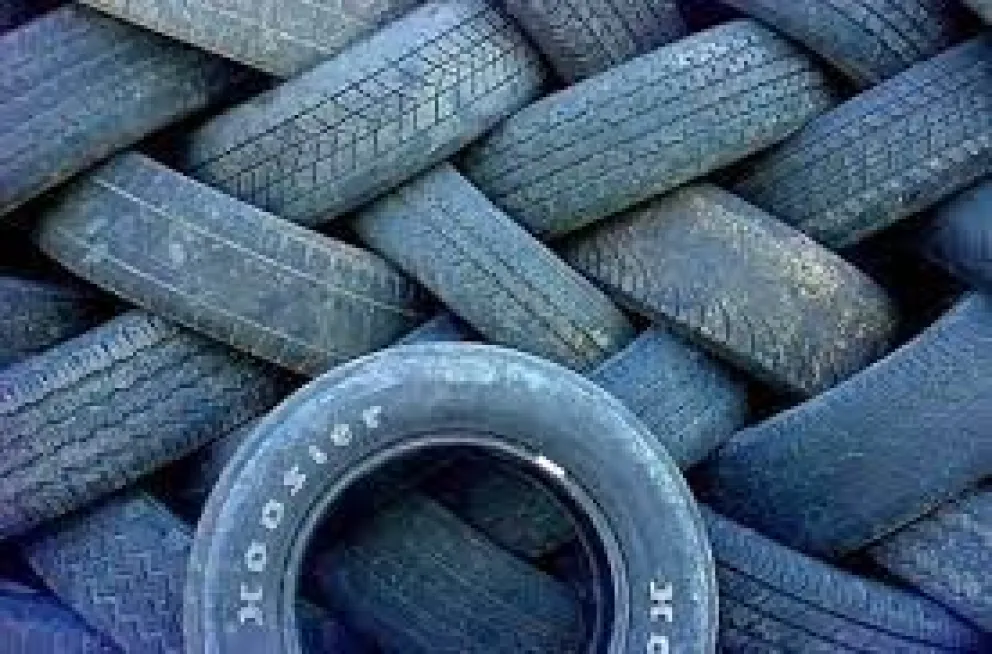  ¿Quién y cuánto pagará el futuro reciclado de neumáticos que proliferan en la ciudad?