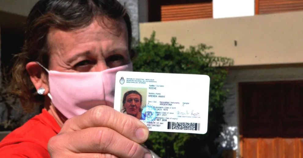 Murió Oscar y nació Brenda: cambió de género a los 44 años y ahora cuenta su liberación