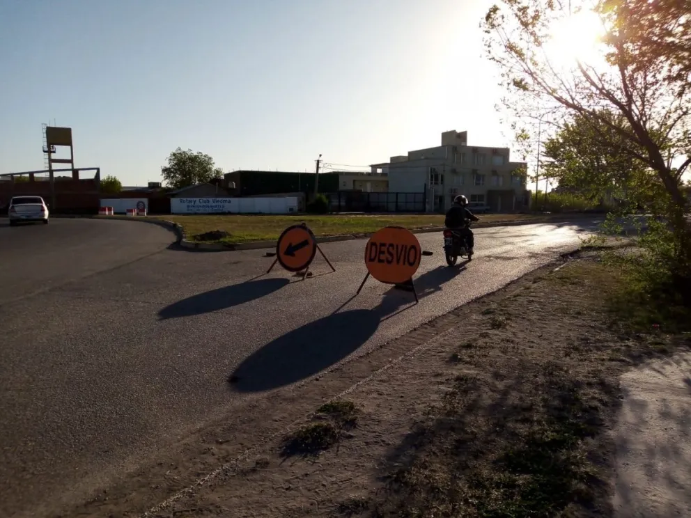 Corrieron las vallas del tramo asfaltado y algunos pícaros aprovecharon a pasar