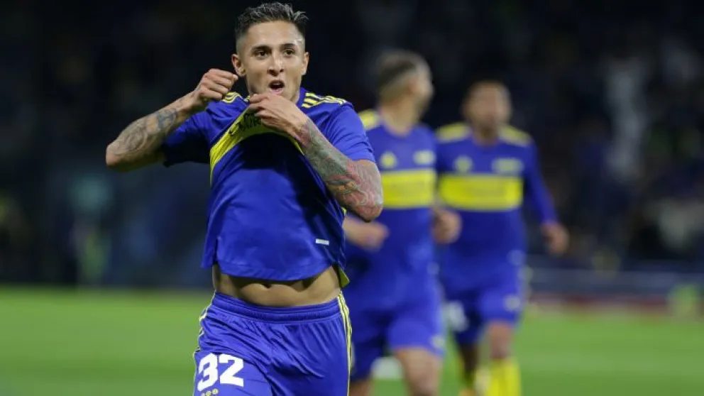 Con un penal de último minuto, Boca liquidó a Lanús