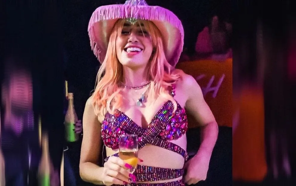 La megafiesta de cumple de Lali Espósito: máquinas de peluches y una torta particular
