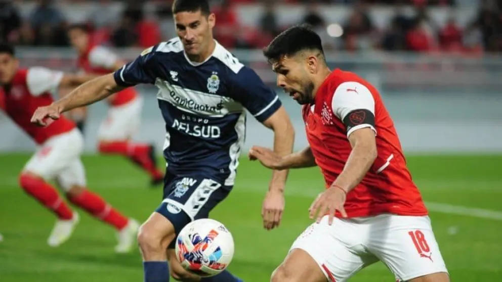 Independiente empató 1 a 1 con Gimnasia y se aleja de la pelea por el título  