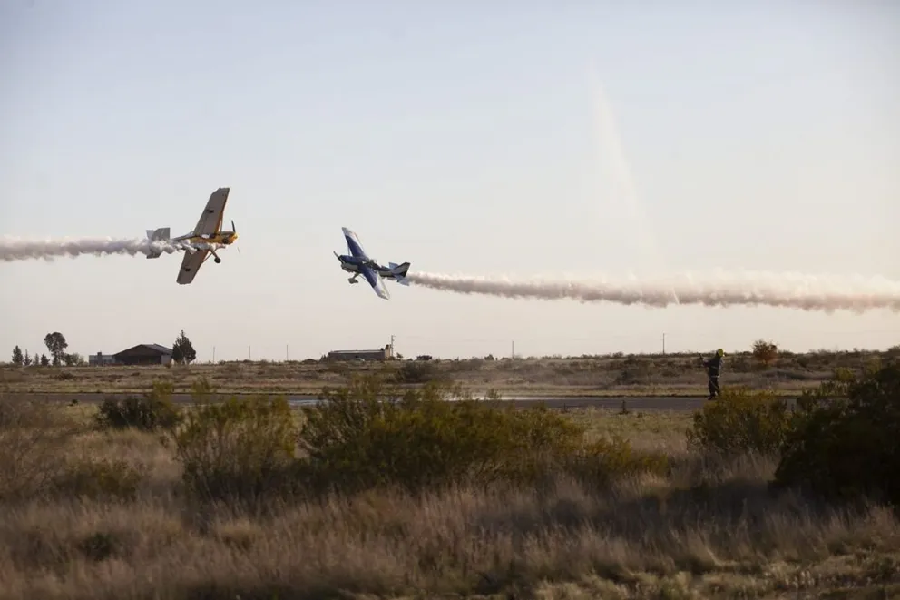Los adictos a vivir al límite ofrecerán piruetas con sus aviones durante el "finde"