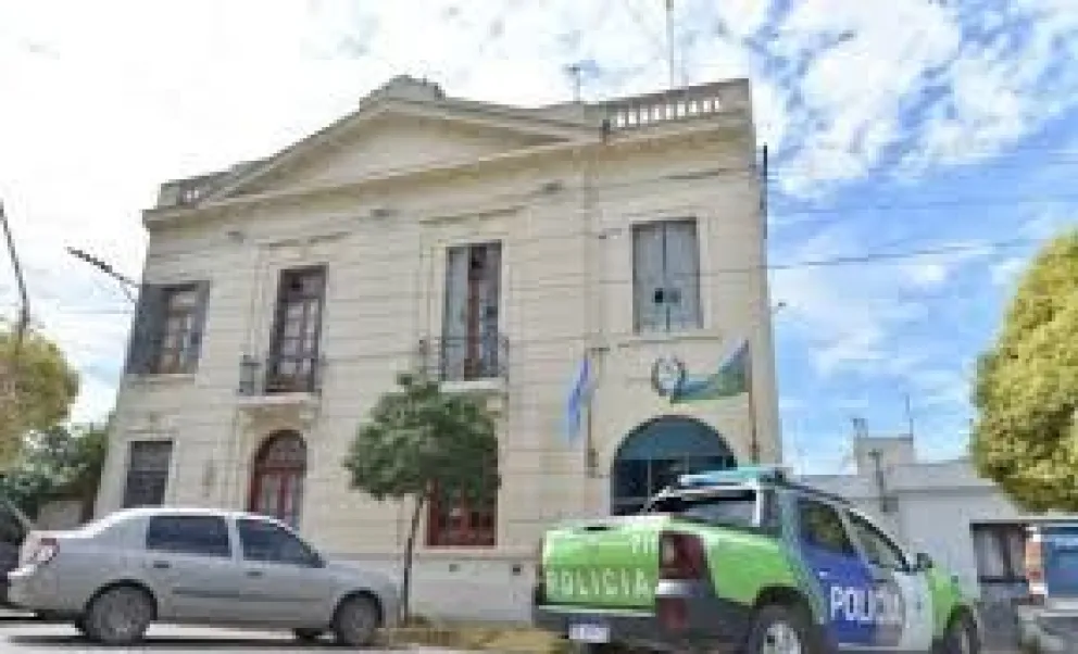 Por el robo a la suegra de la jueza, allanaron dos domicilios en Carmen de Patagones 