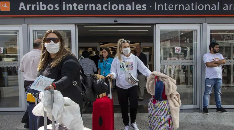 Ya no habrá cuotas sin interés en la compra de pasajes al exterior