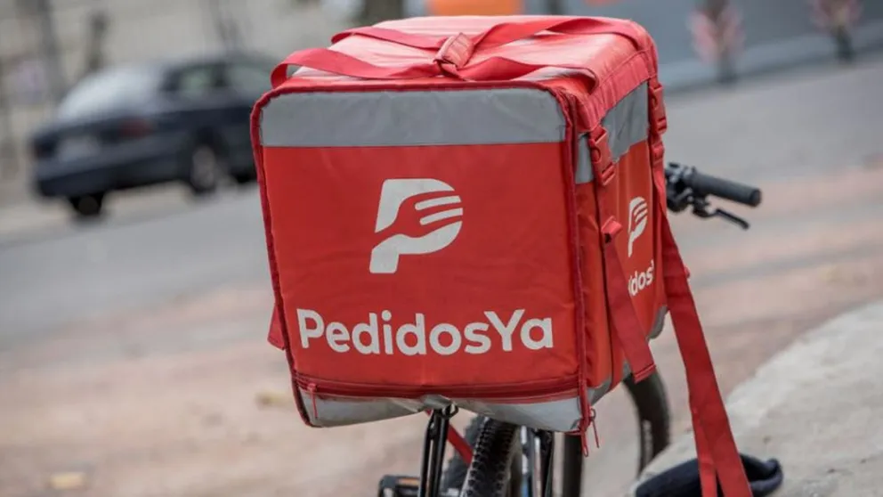 Exigen que se regule el servicio de PedidosYa en la Comarca: el motivo del conflicto con los comerciantes