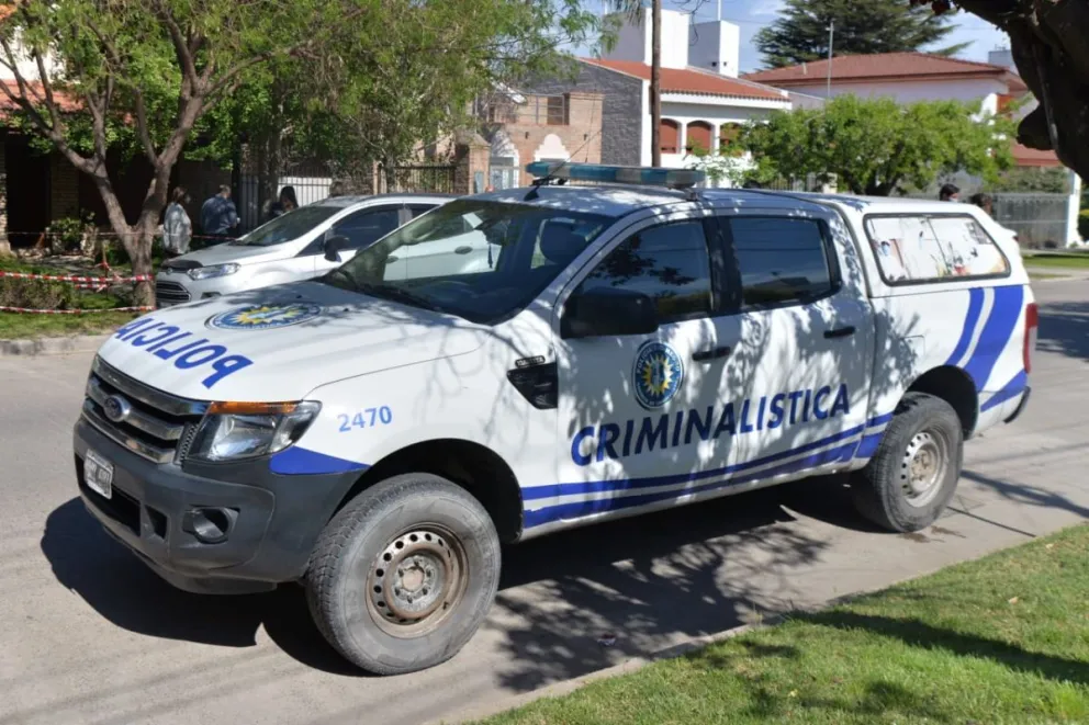 Violenta entradera: ladrones irrumpieron en un  domicilio céntrico y se llevaron un auto