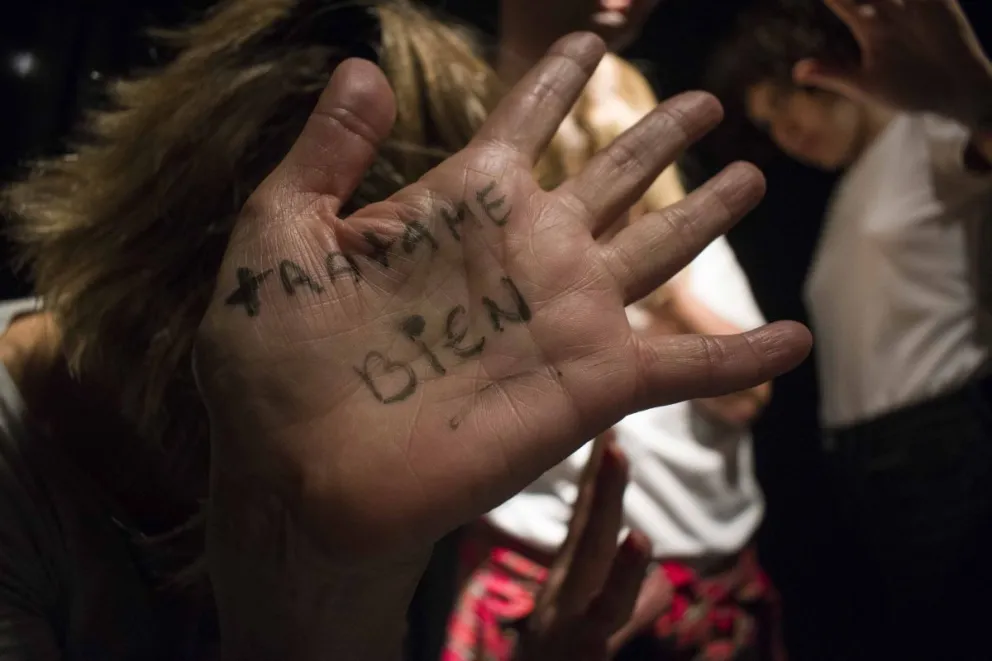 Un policía quiso frenar una trifulca familiar y terminó con una mano mordida