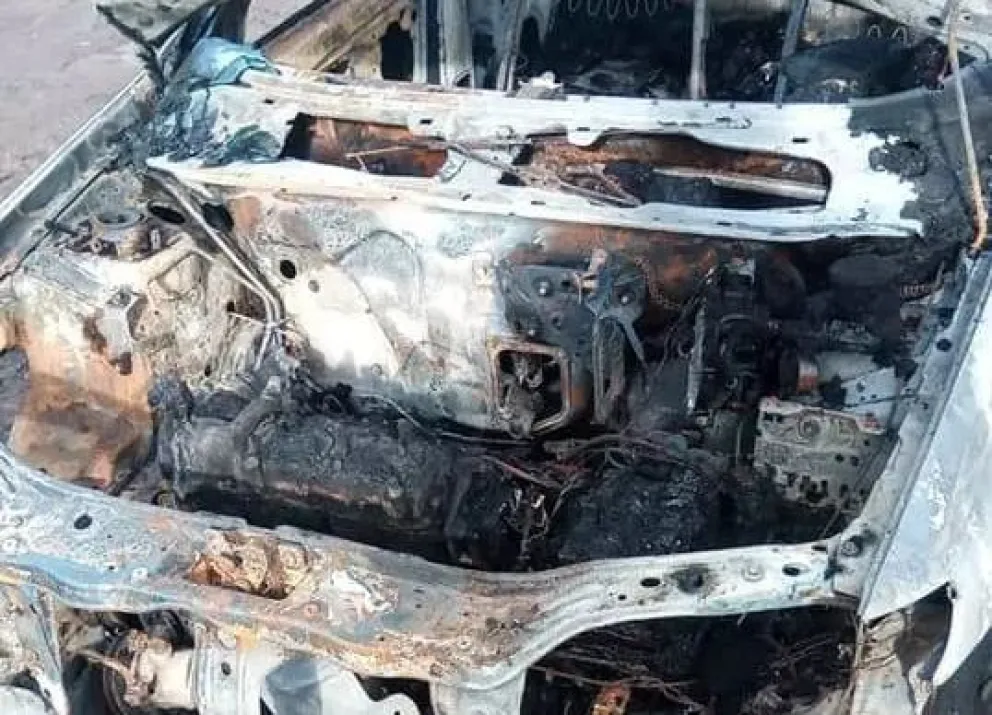 Taxista enojado: En El Cóndor quemaron sus dos autos y archivaron las causas