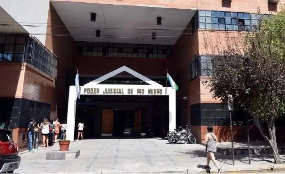 Viedma: confirman multa a banco por cobro indebido de mantenimiento de cuenta