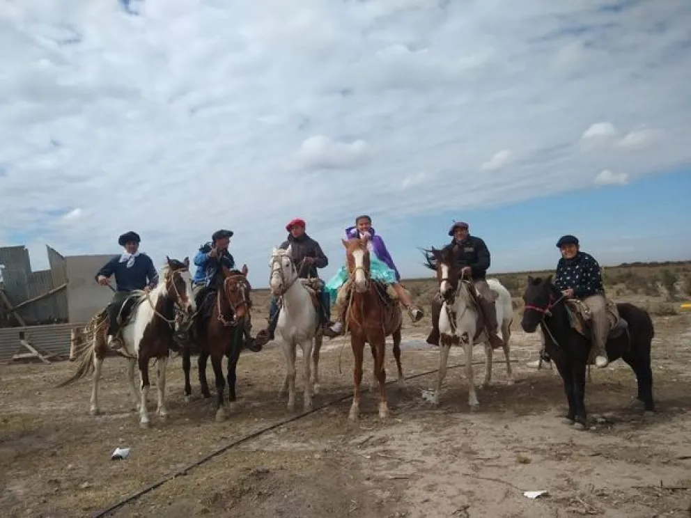 Nada de fiesta o viaje: Vanina eligió festejar sus 15 en un campamento campestre
