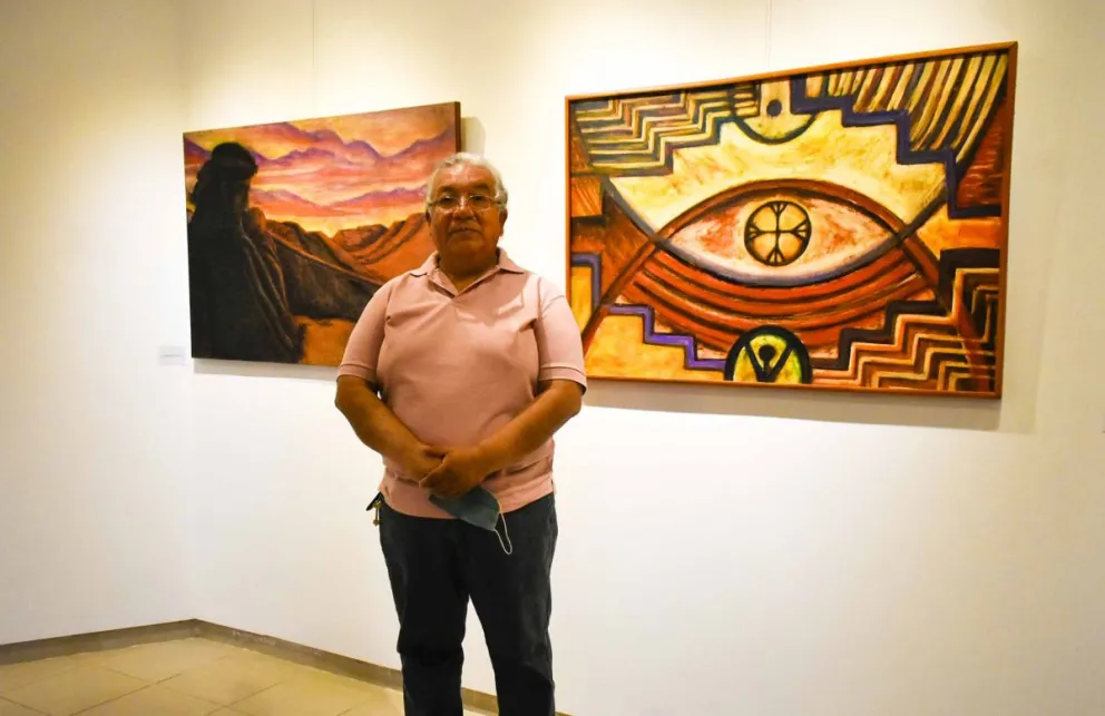Julio Martínez lo logró: sus cuadros escondidos en su taller están en exposición en el Centro Cultural