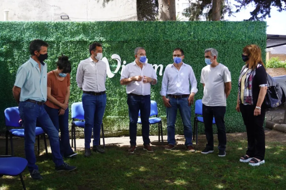 Viedma: Agustín Domingo pidió apoyo para ganar las dos bancas y "que entre Mechi" 
