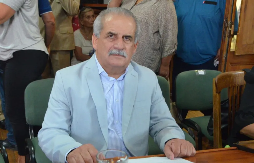 Marino deshoja la margarita ya que el Bapro pagará la contratación de un artista de renombre