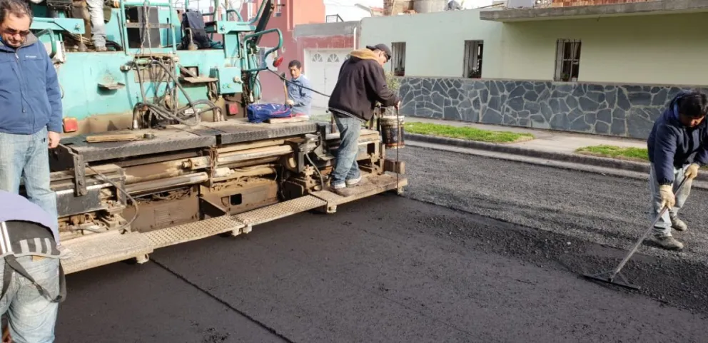 Podrían asfaltarse 35 cuadras de Viedma el año que viene
