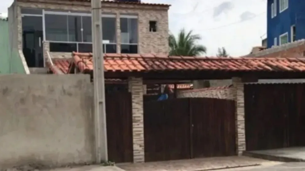 Adolescente estranguló y prendió fuego a sus hermanos de 2 y 4 años