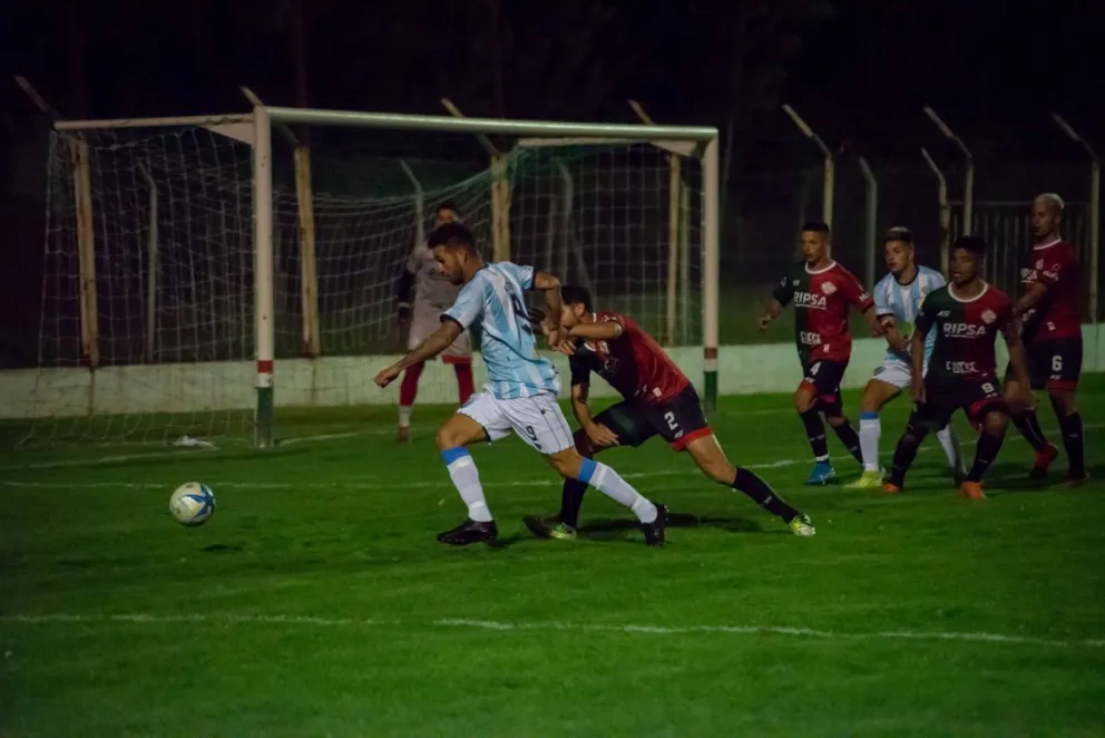 Sol de Mayo inicia el camino del Reducido: Se mide con Defensores de Ramallo en busca de los cuartos
