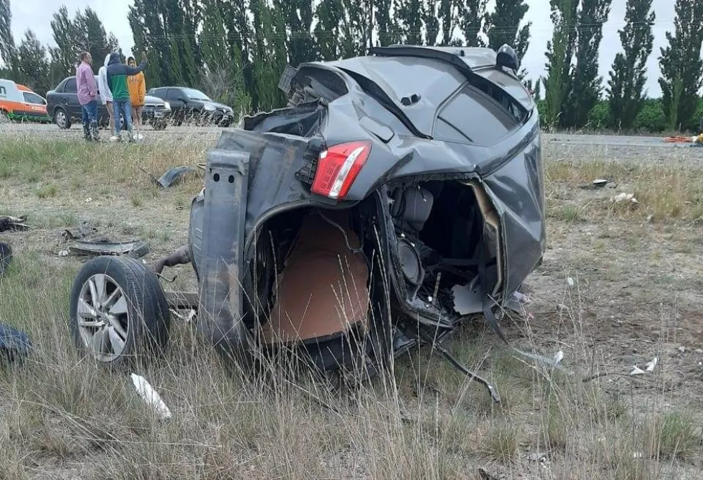 Ibero pasaba por el lugar, paró su vehículo y ayudó a los accidentados de este domingo