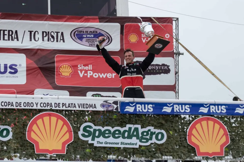 Final de película en el TC Pista: Palazzo lo ganó en la última vuelta en Viedma