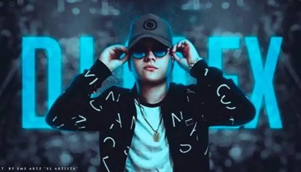 Acusan a una productora de estafar a cientos de chicos con un show de DJ Alex