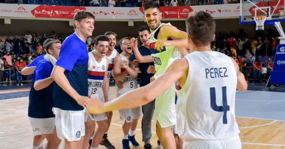 Lucas Pérez brilló en la inauguración de una nueva temporada de la Liga Nacional