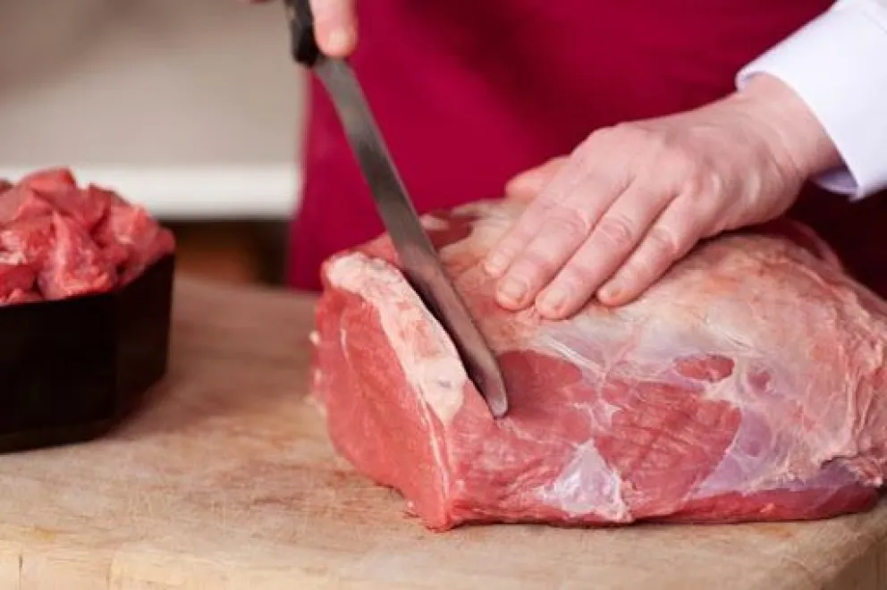 Cómo cortar la carne del asado para que quede tierna como una "manteca”