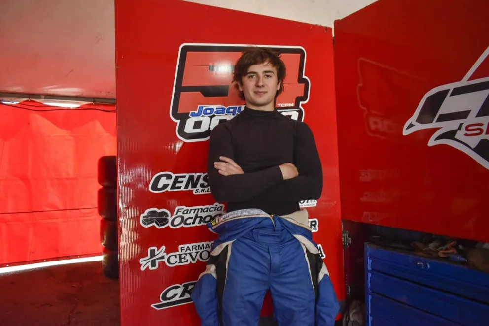 Ochoa hizo valer su localía y se quedó con el segundo entrenamiento