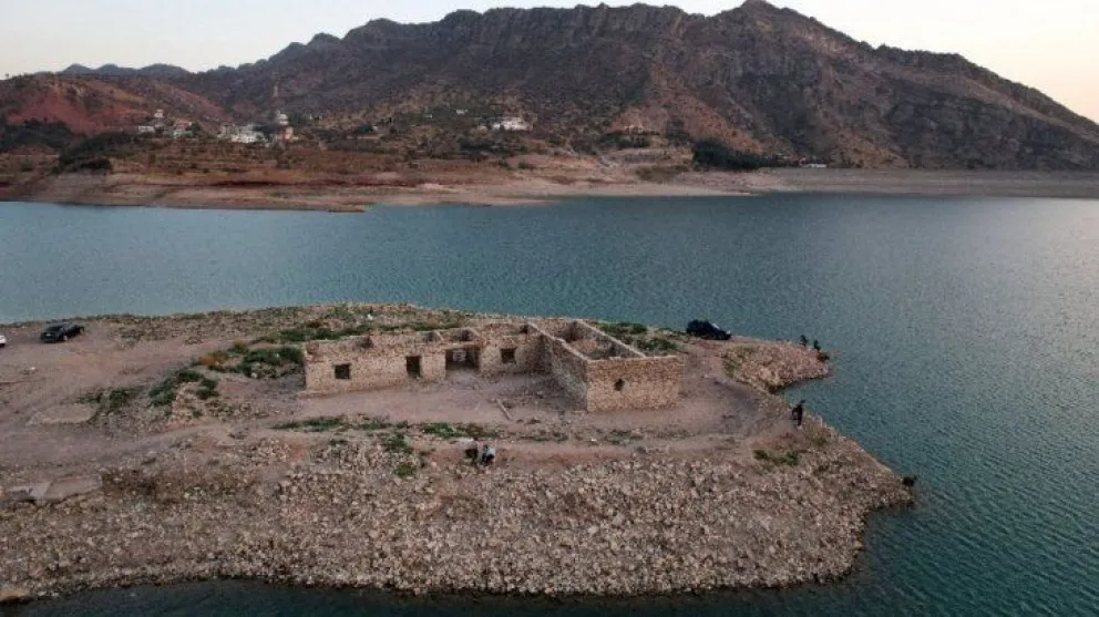 ¡Increíble! Debido a una fuerte sequía reapareció un pueblo iraquí de más de tres décadas de antigüedad 